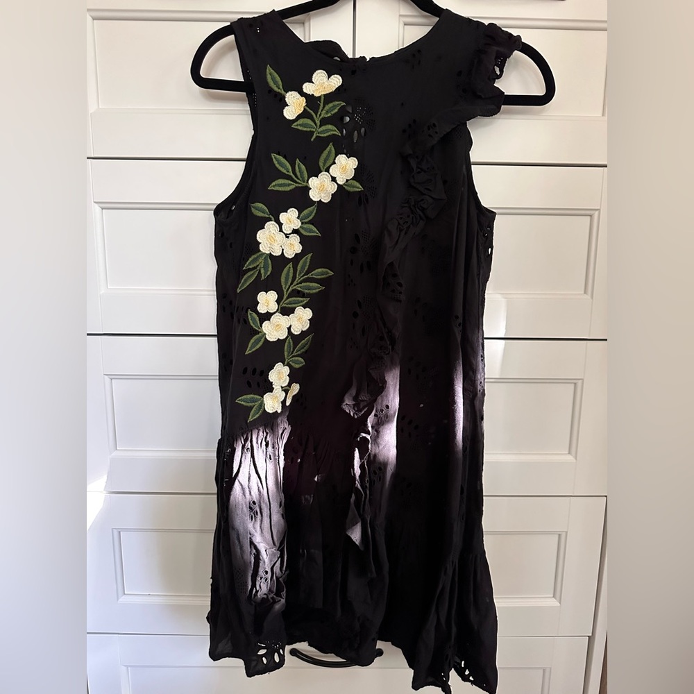 Zara Trafaluc embroidered dress with floral and ruffle details size XS